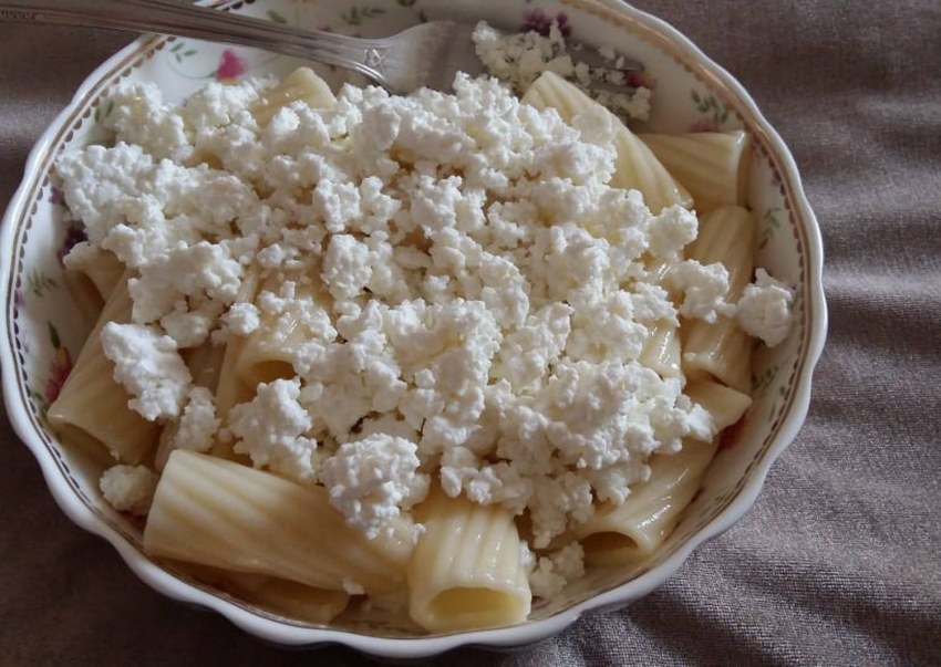 Макароны с творогом