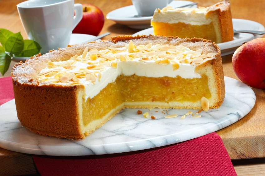 Сахарная пудра слива