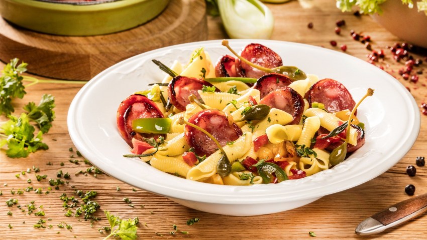 Блюда с колбасой