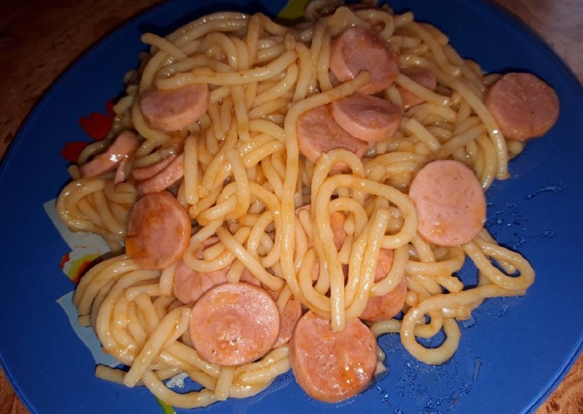 Спагетти с колбасой