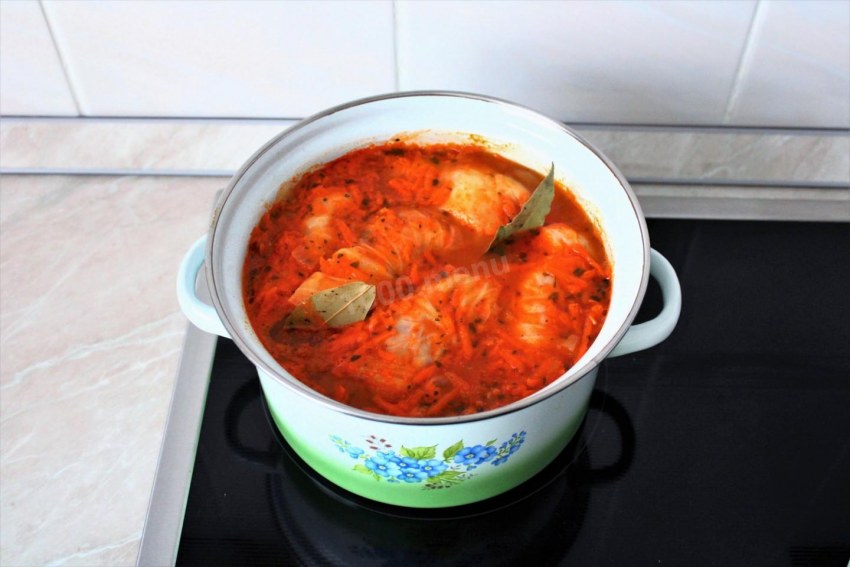 Ленивые голубцы в духовке в томатно-сметанном соусе