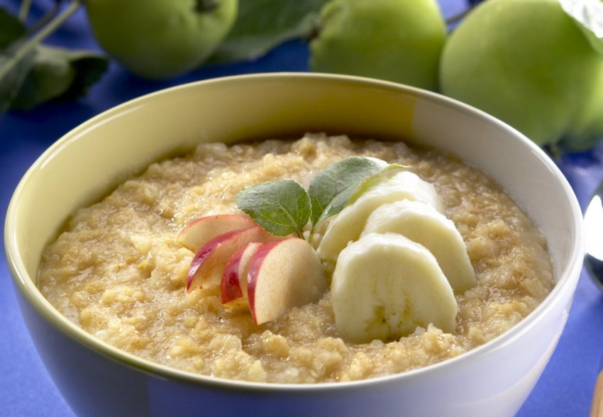 Геркулесовая каша с яблоком