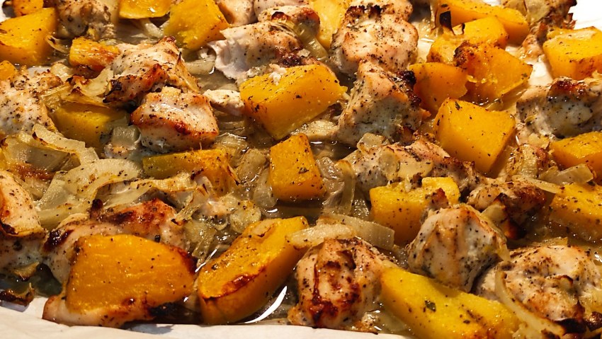 Свиные рёбрышки с картошкой тушеные