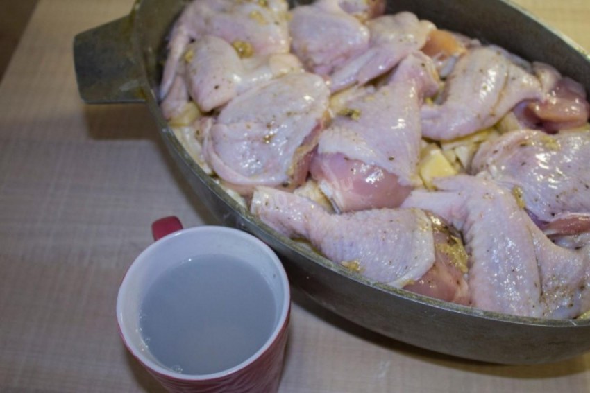 Картошка с мясом в жаровне