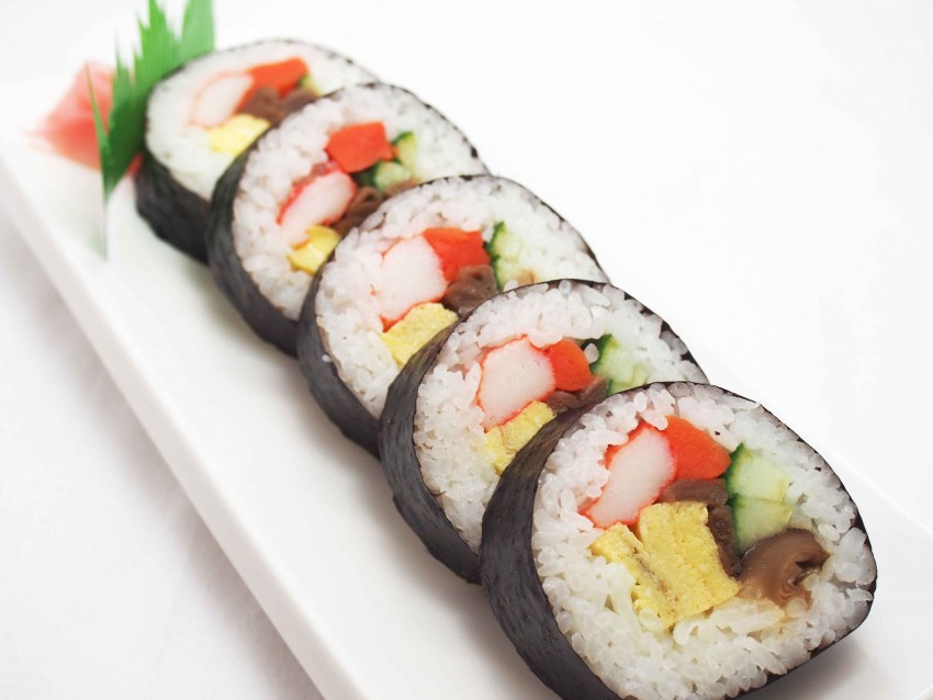 Ролл Томаго Филадельфия Футомаки