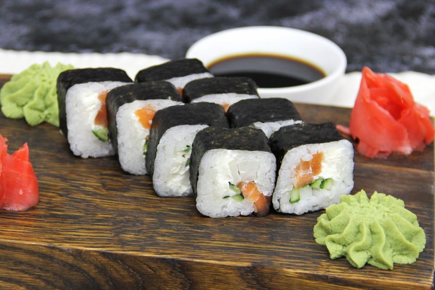 Роллы Сяке Футомаки