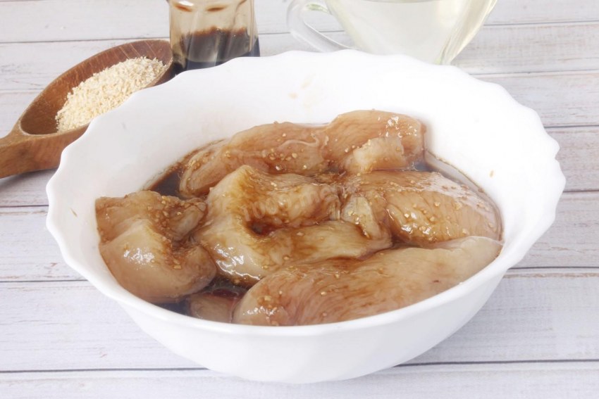 Куриное филе маринованное в соевом соусе