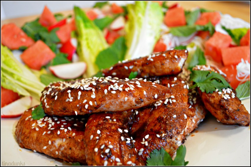 Крылышки Buffalo кунжутом