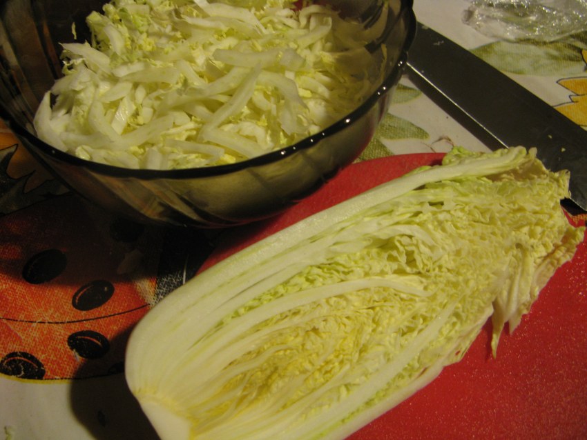 Шинковка пекинской капусты