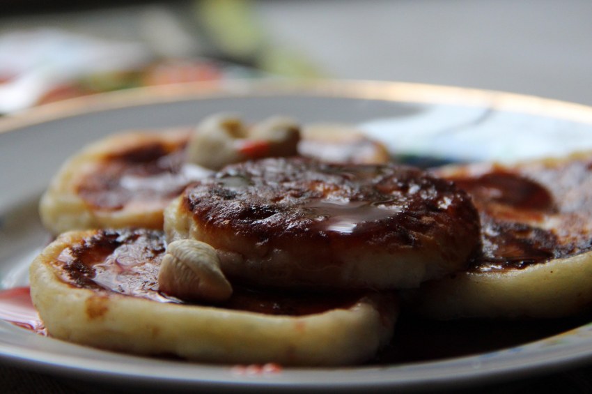 Сырники с вишневым соусом