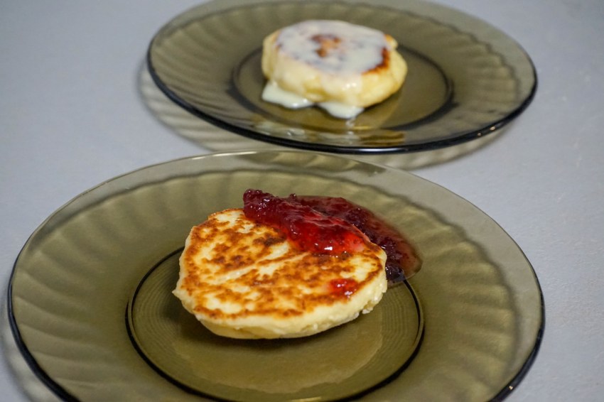 Сырники со сметаной