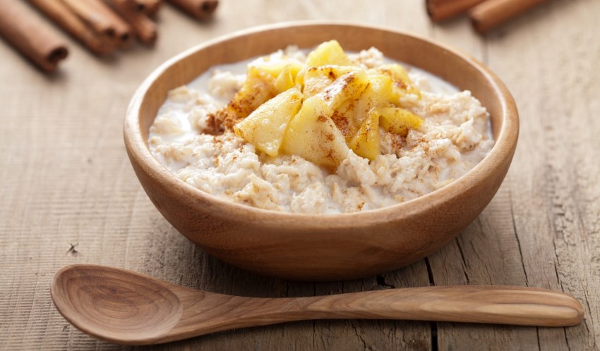 Каша гречневая с яблоком и корицей