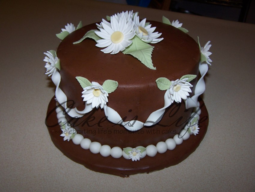 Торт с ромашками