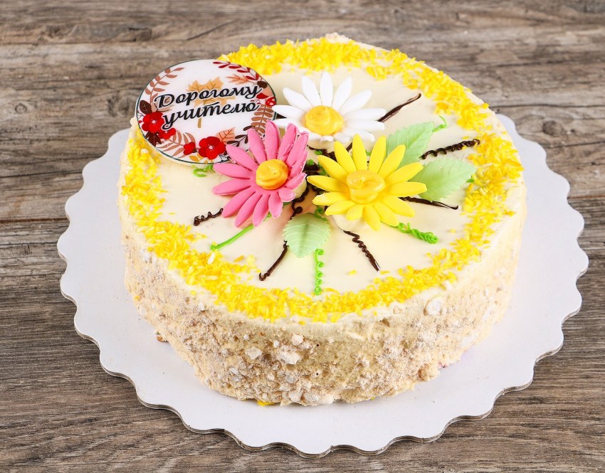 Оригинальный торт с ромашками
