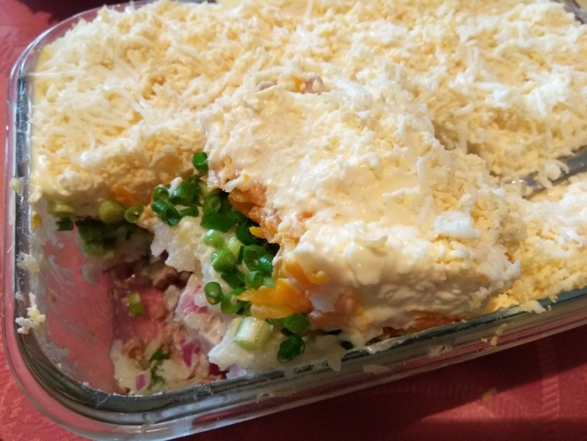 Слоеный салат с печенью