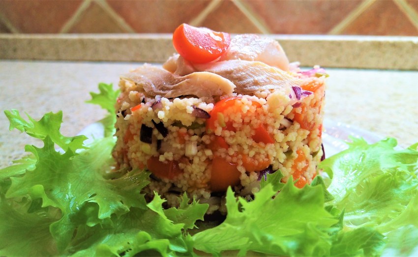 Салат Мимоза с рыбными консервами классический