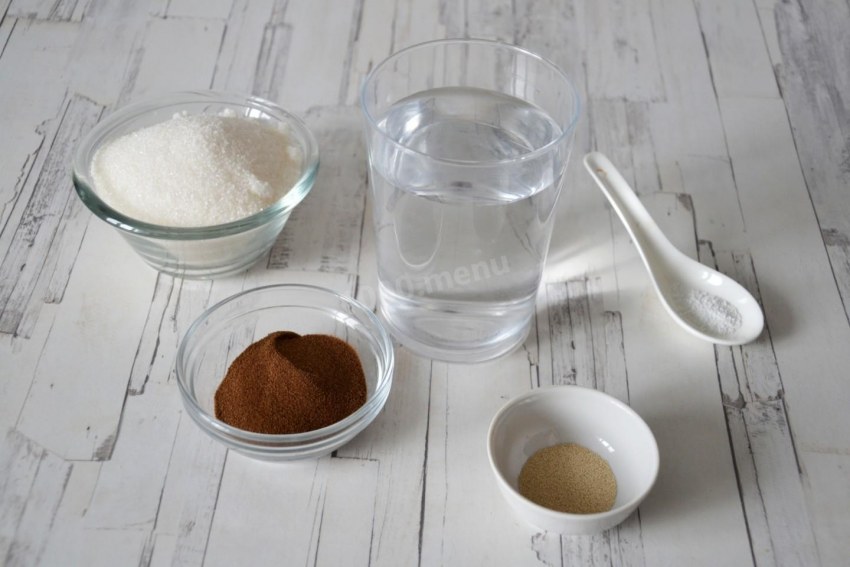 Сахар дрожжи и вода