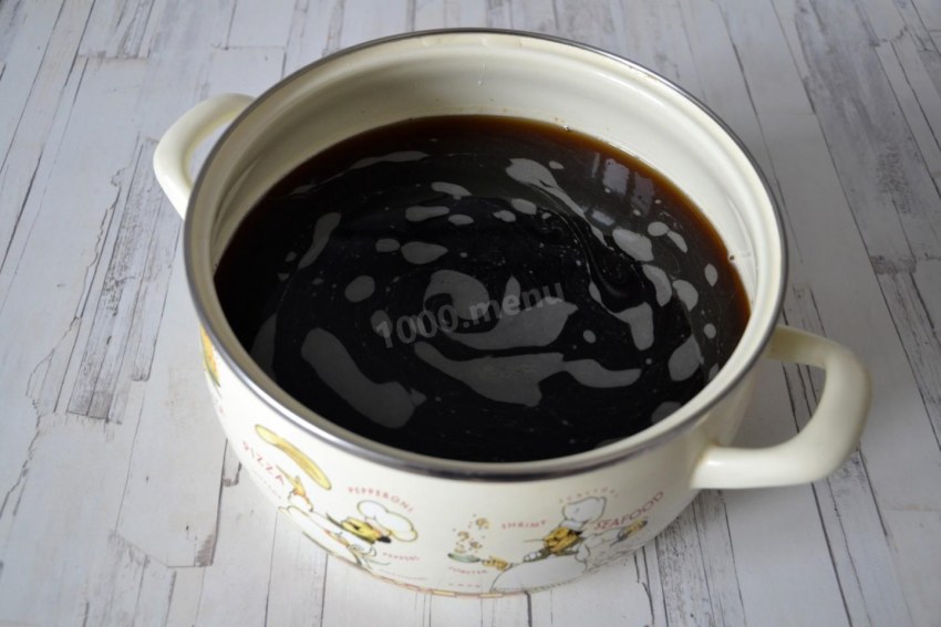 Квас в кастрюле