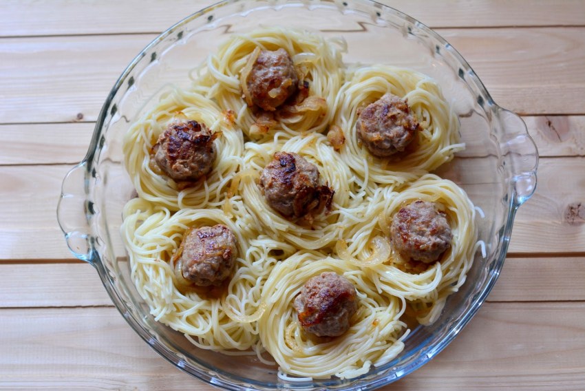 Гнезда с фрикадельками