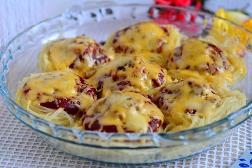 Спагетти в сливочном соусе с грибами в духовке