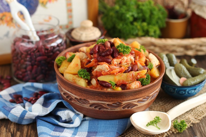 Картошка тушеная с фаршем в мультиварке