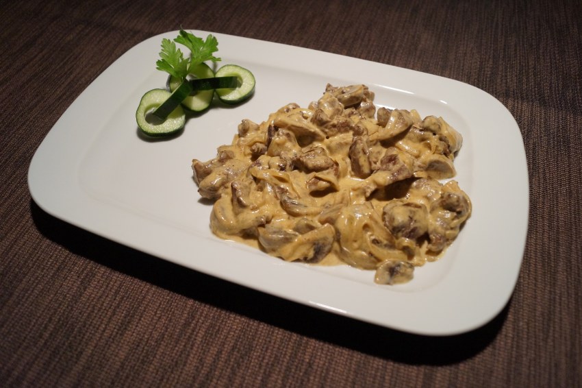 Куриный бефстроганов