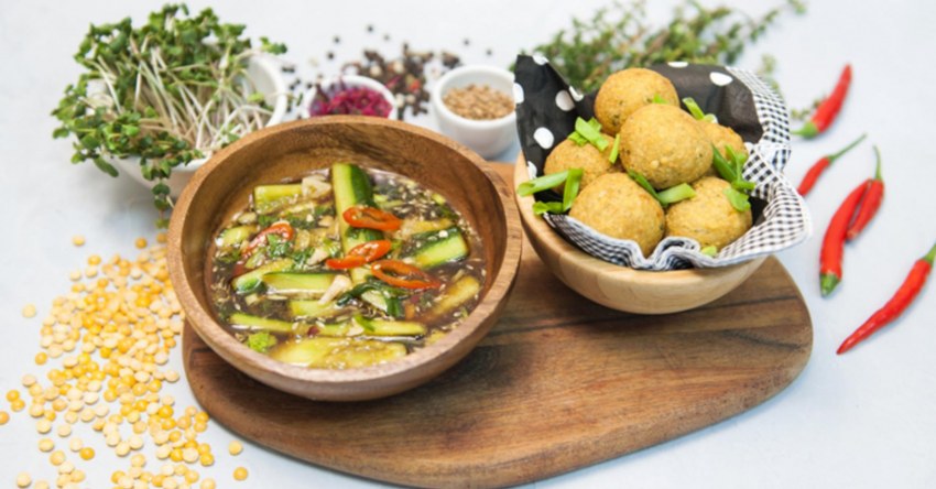 Фалафель с битыми огурцами