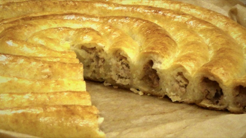 Кефирно творожный пирог