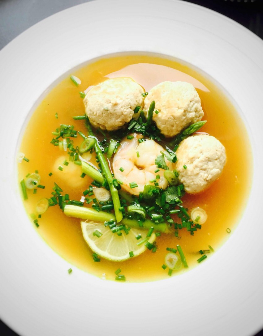 Суп с домашней лапшой и пельменями