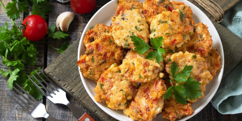 Куриные котлеты с помидорами