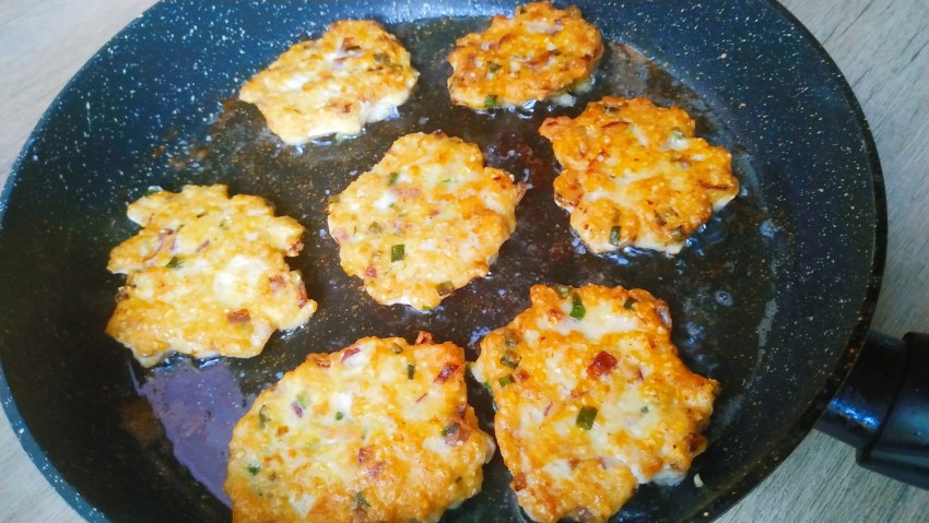 Куриные котлеты рубленные на сковороде