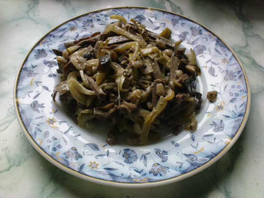 Салат с зелёным горошком