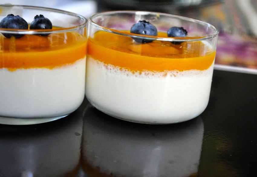 Десерт Веганский панакота манго маракуйя