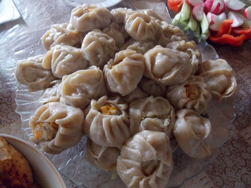 Momo (Momos, Momo Cha, མོག་མོག་)