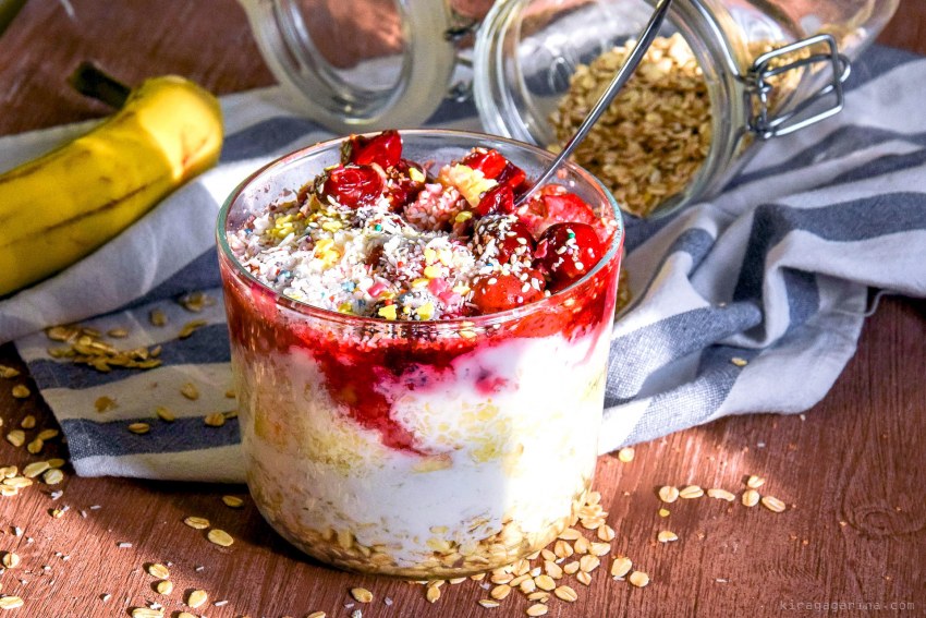 Ленивая овсянка в банке