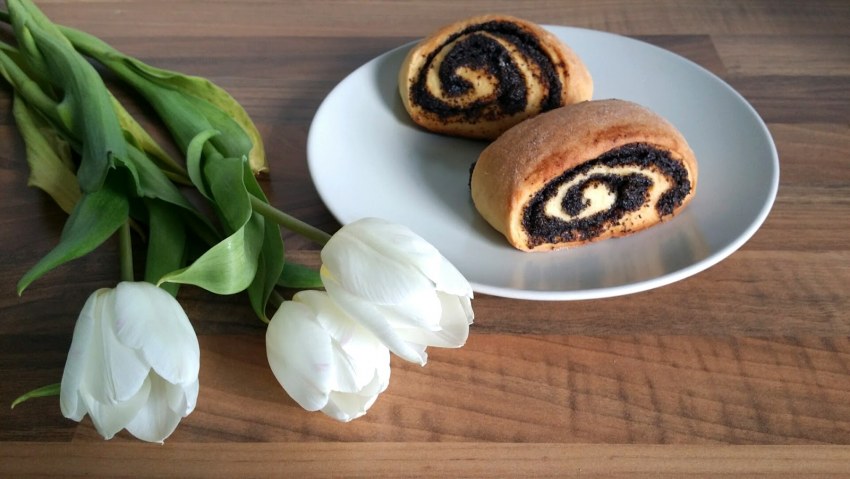 Булочки рулетики с маком