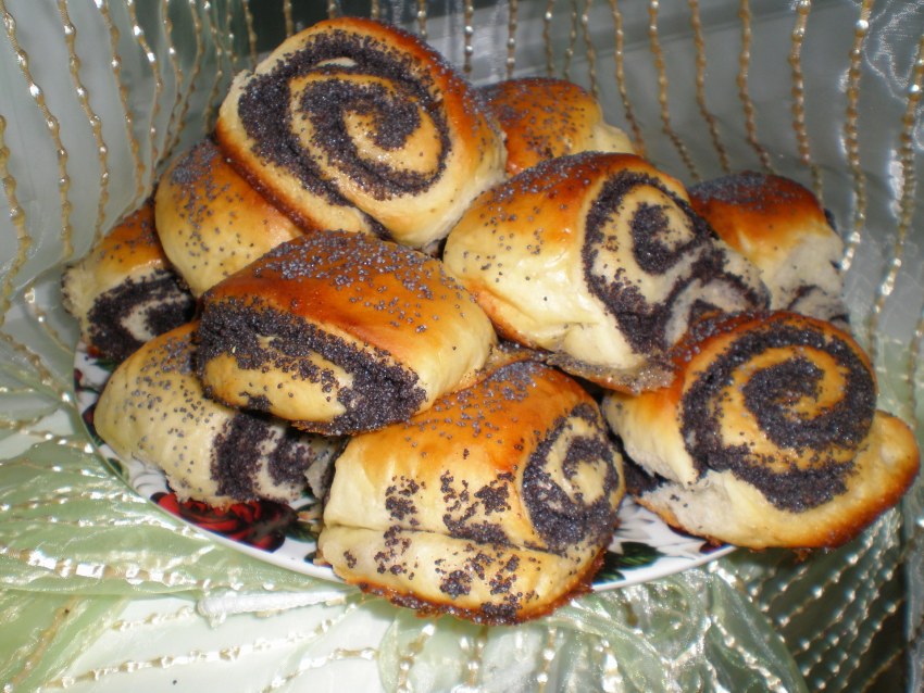 Булочки с маком из дрожжевого теста