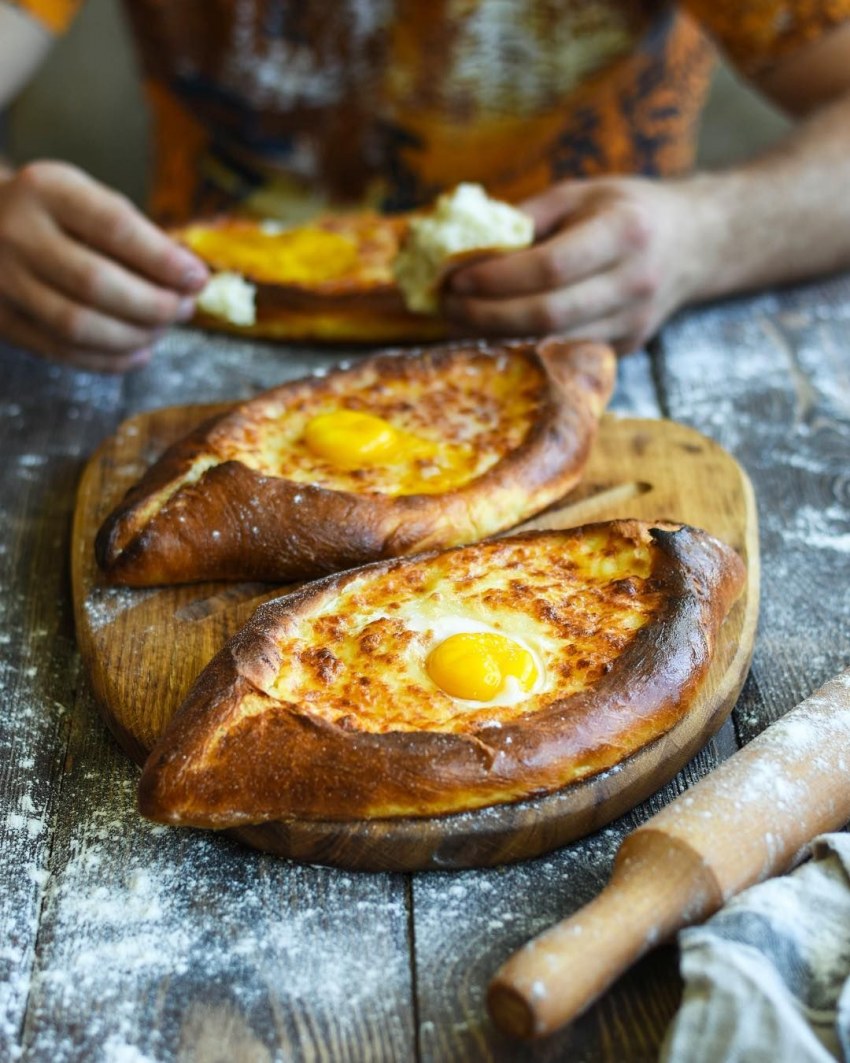 Хачапури по-аджарски