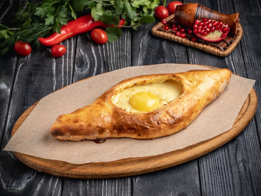 Большой хачапури по аджарски