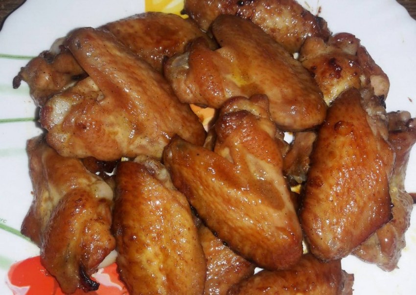 Жареные крылышки в медовом соусе