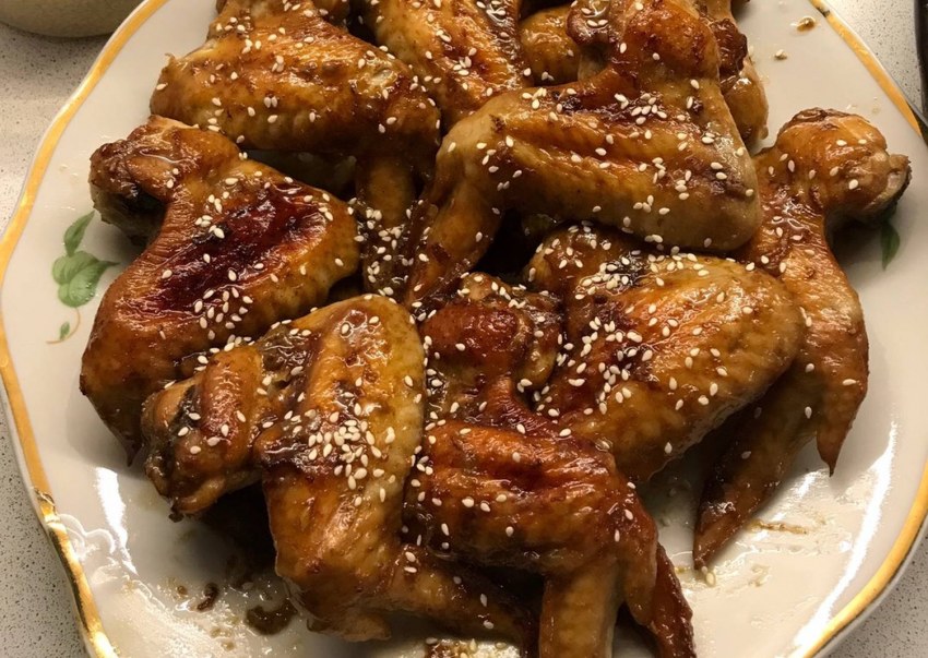 Крылья в медово соевом соусе