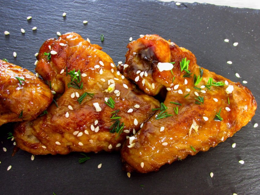 Куриные крылышки в медово-соевом в тандыре