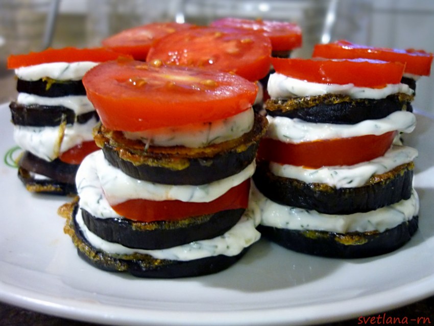 Салат из баклажанов с яйцом