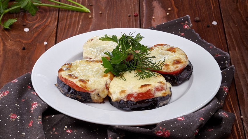 Баклажаны рулетики