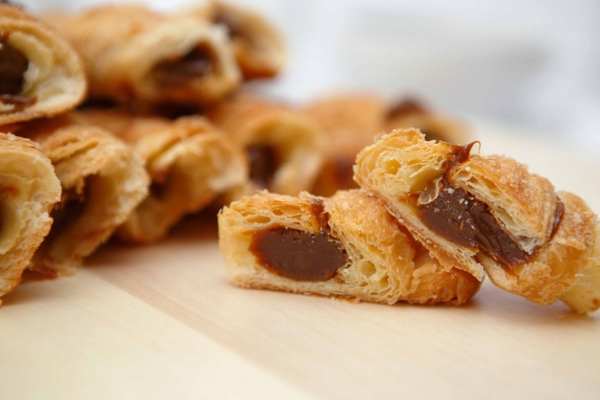 Сладкие орешки со сгущенкой