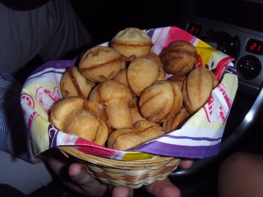 Орешки со сгущенкой на новогоднем столе