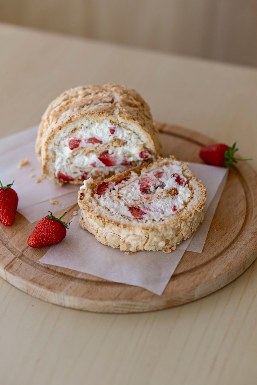 Меренговый рулет Алекс и Милана