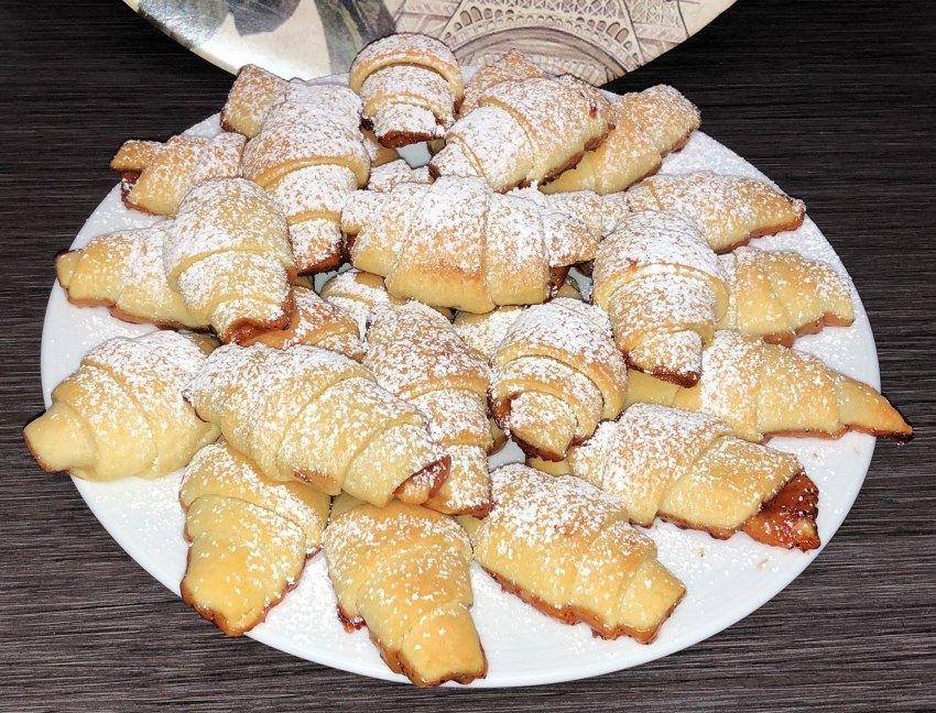 Рулетики с творожной начинкой