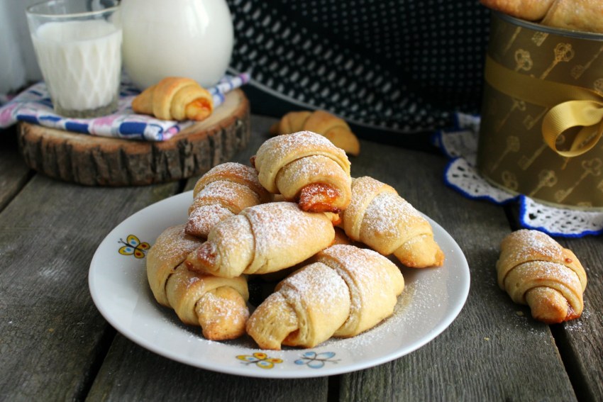 Рогалики из теста