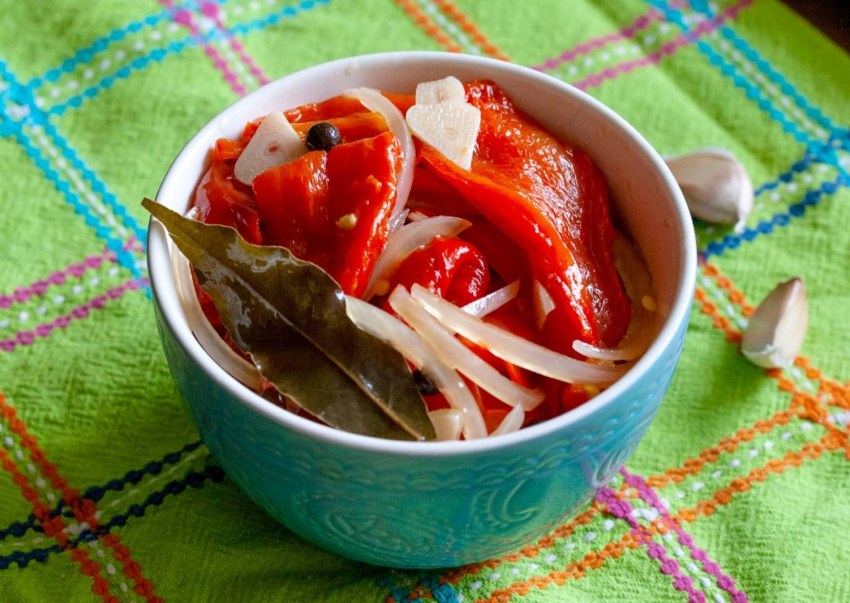 Салат с печеным перцем
